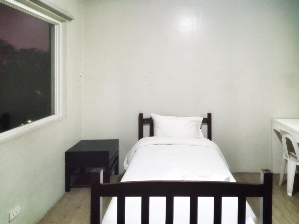White Knight Hotel Saint Anne Manila Esterno foto