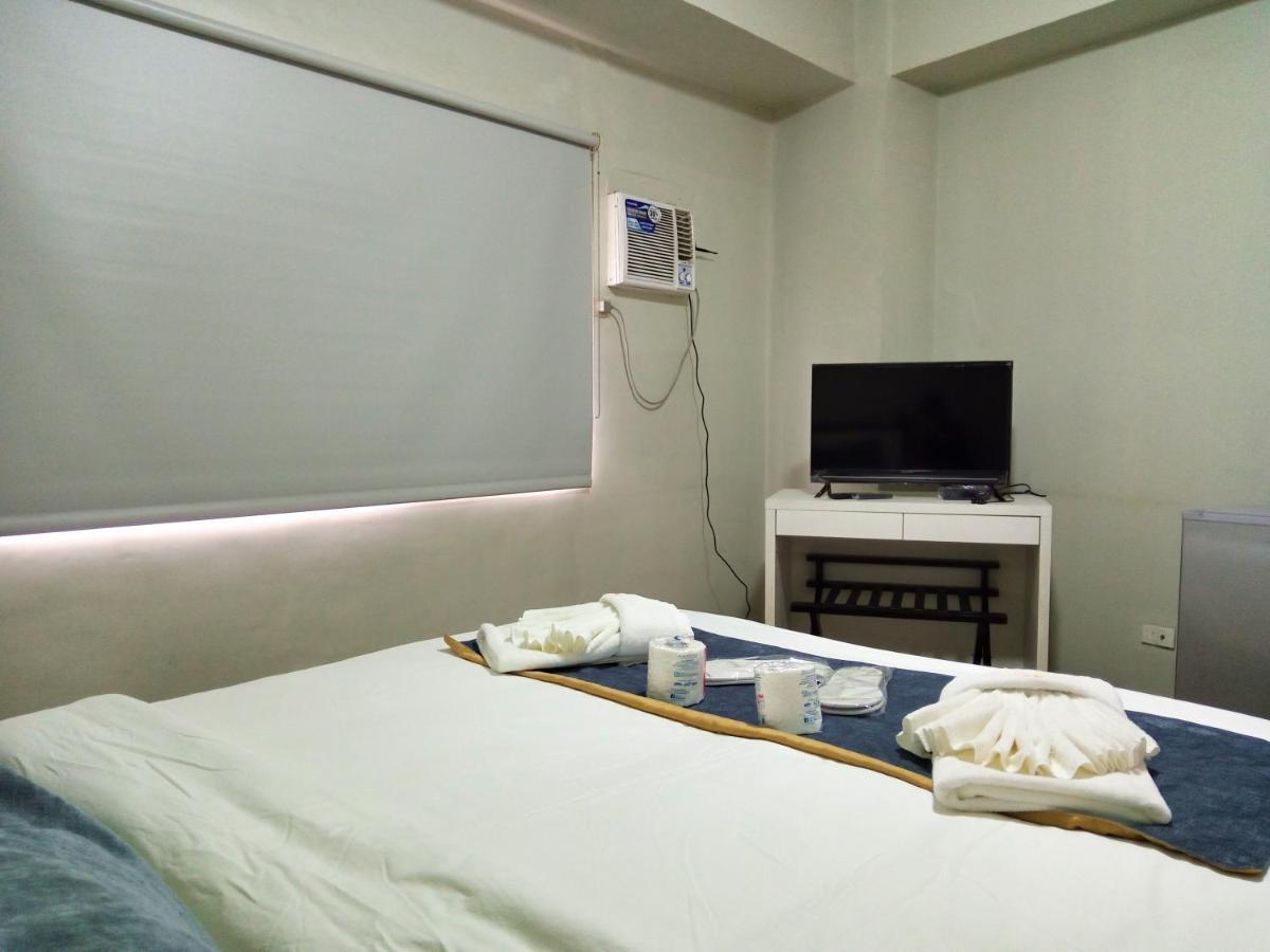White Knight Hotel Saint Anne Manila Esterno foto
